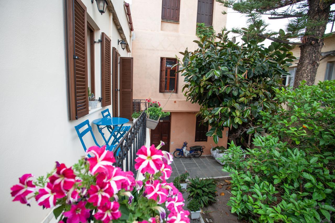 Maya'S Boutique Residence 罗希姆诺 外观 照片